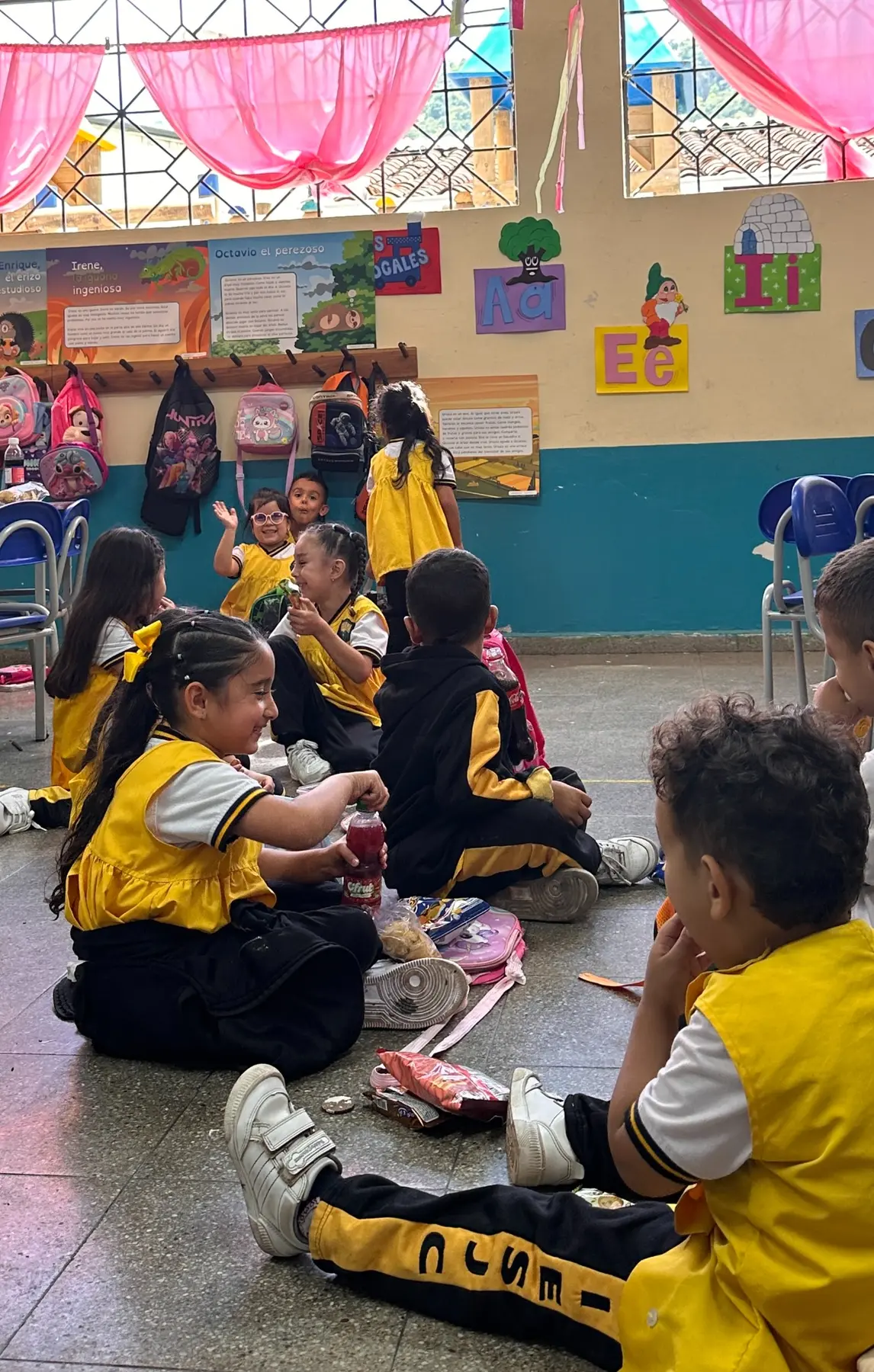 Jornada escolar en el aula de primaria
